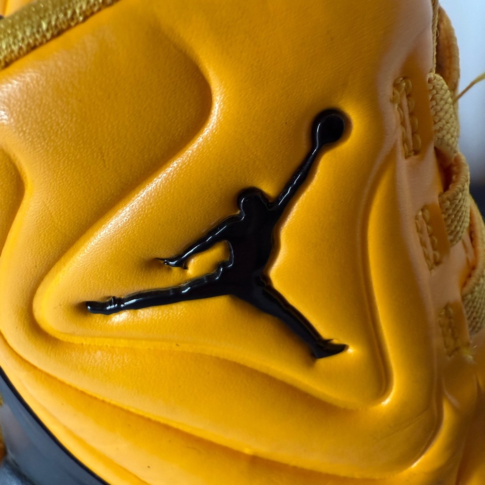 Jordan Drip 23 University Gold and Black - Picture 4 of 6